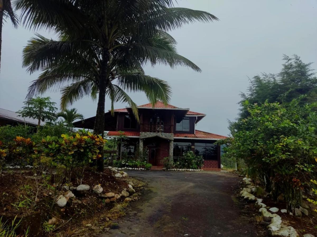 The Roadhouse Bed & Breakfast Tena Ngoại thất bức ảnh